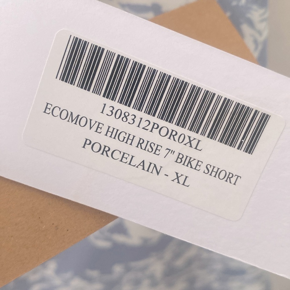 Reformation Ecomove High Rise 7" Bike Short Porcelain Blue/White Floral, XL, NWT - Picture 7 of 9